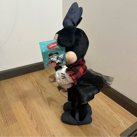 Disney 20” Porch Greeter Minnie Mouse NWT Christmas Black Red - Picture 6 of 8